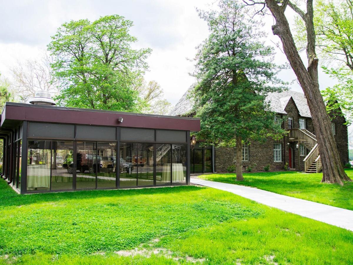 לינה וארוחת בוקר האריסברג The Manor On Front מראה חיצוני תמונה